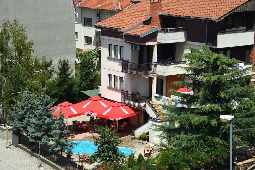 Apartments Ristak โอครีด ภายนอก รูปภาพ
