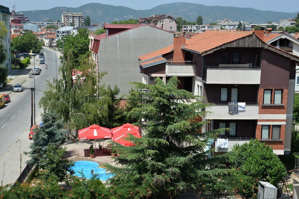 Apartments Ristak โอครีด ภายนอก รูปภาพ