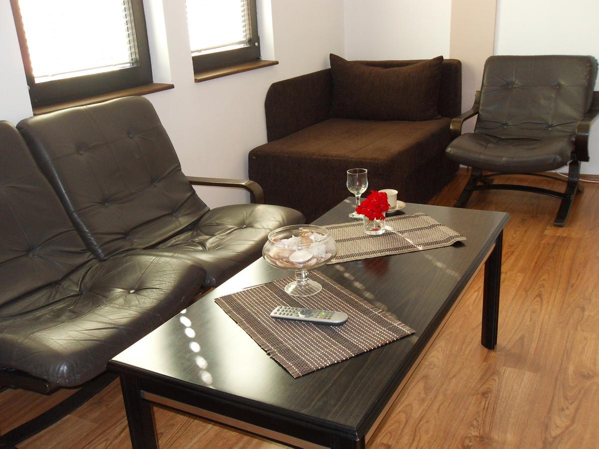 Apartments Ristak โอครีด ภายนอก รูปภาพ