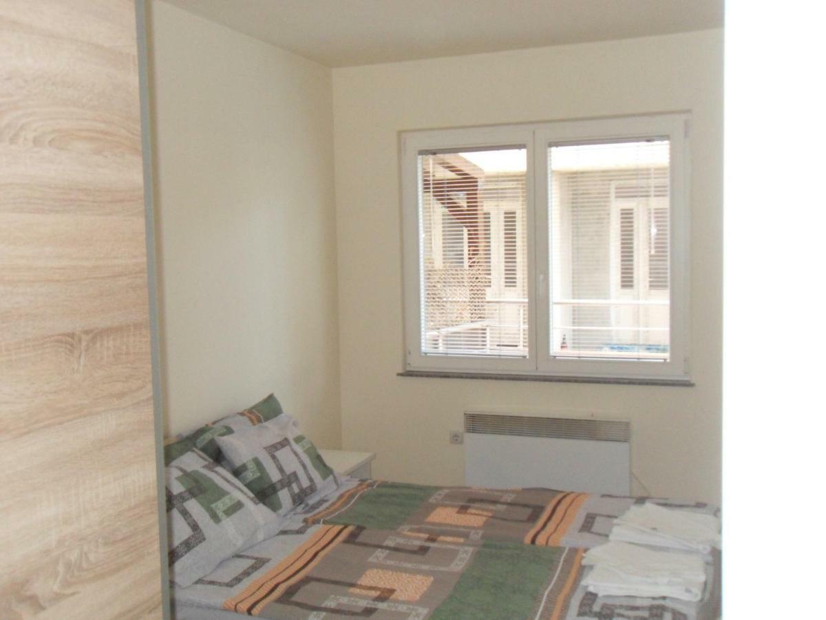 Apartments Ristak โอครีด ภายนอก รูปภาพ