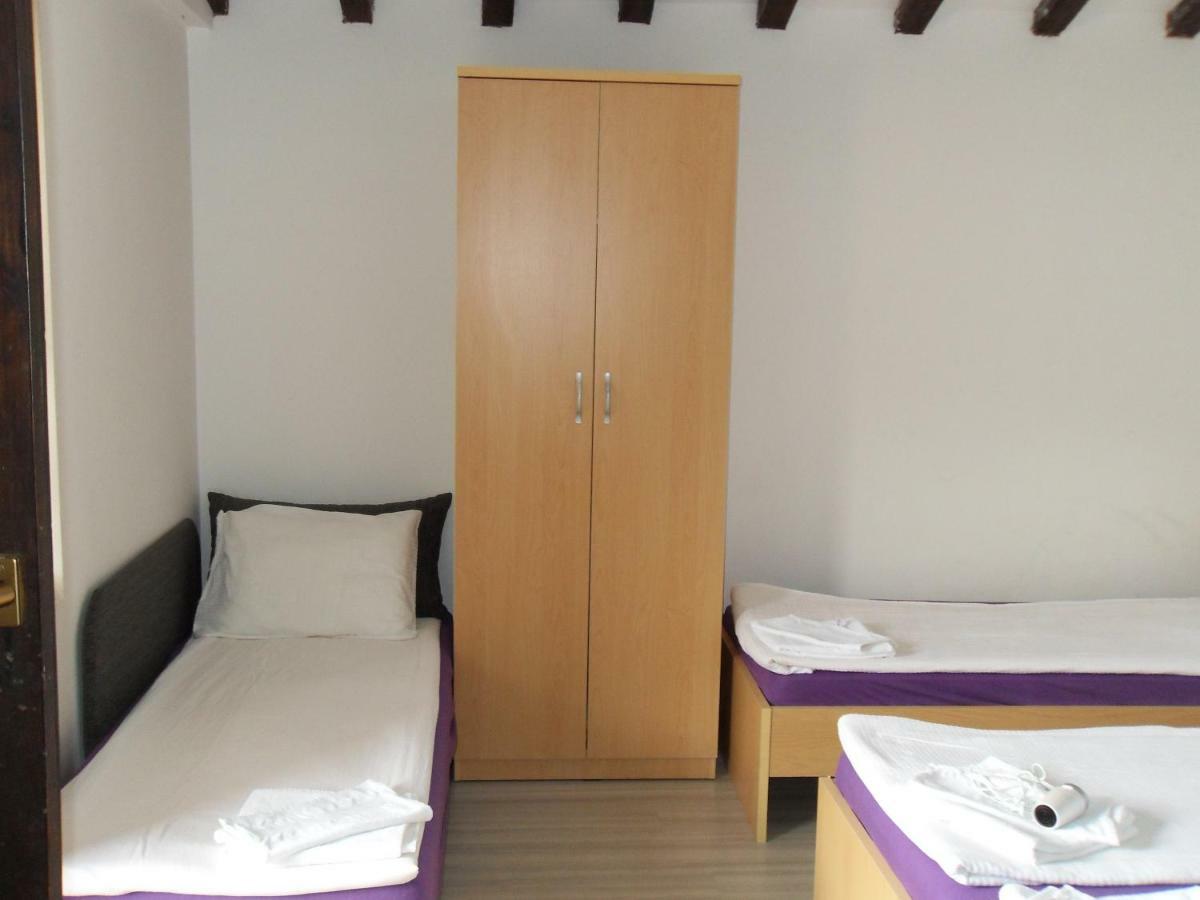Apartments Ristak โอครีด ภายนอก รูปภาพ