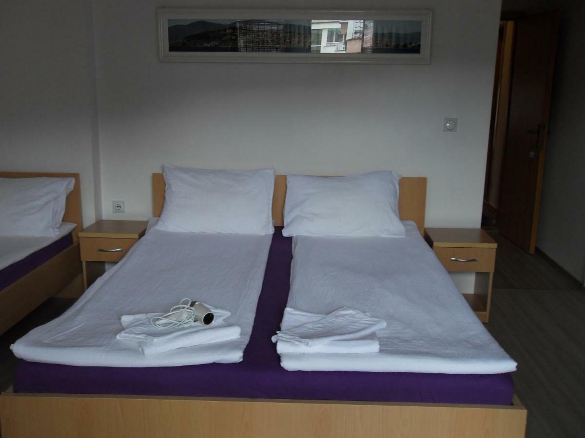 Apartments Ristak โอครีด ภายนอก รูปภาพ