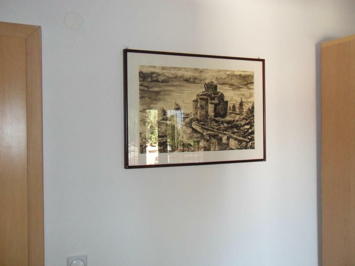 Apartments Ristak โอครีด ภายนอก รูปภาพ
